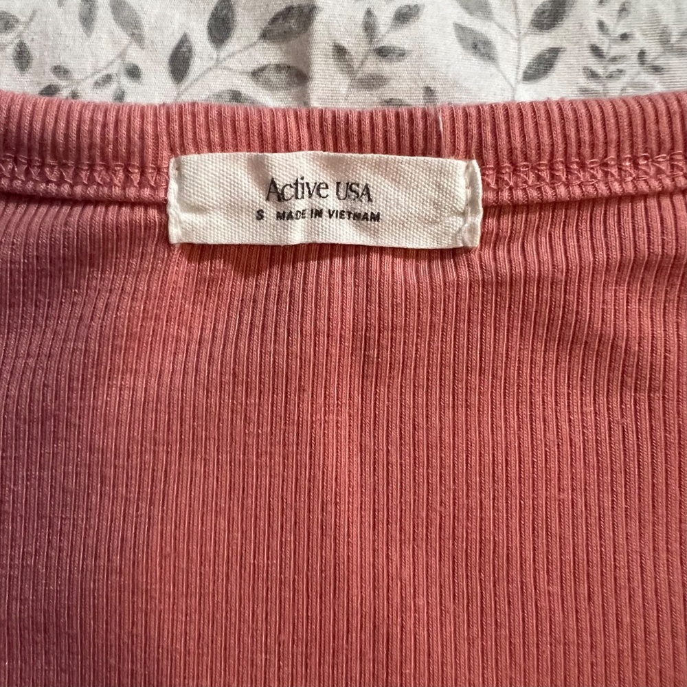 Pink Women's Top - Picture 3 of 5